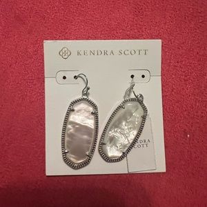 Kendra Scott Elle Earrings Ivory MOP/Silver